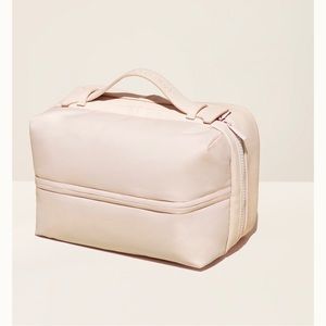 Rare Beauty Puffy toiletries Bag